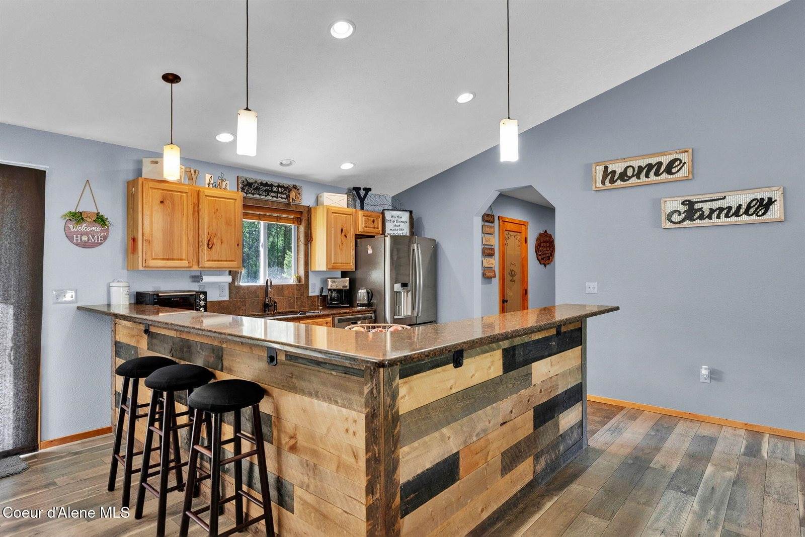 181 East Deer Meadow Ln, Blanchard, ID 83804