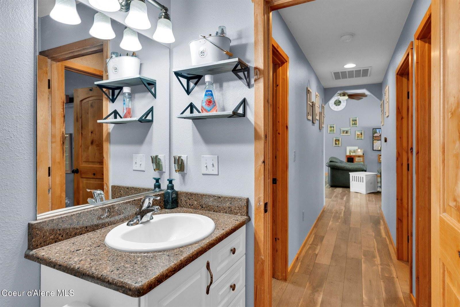 181 East Deer Meadow Ln, Blanchard, ID 83804