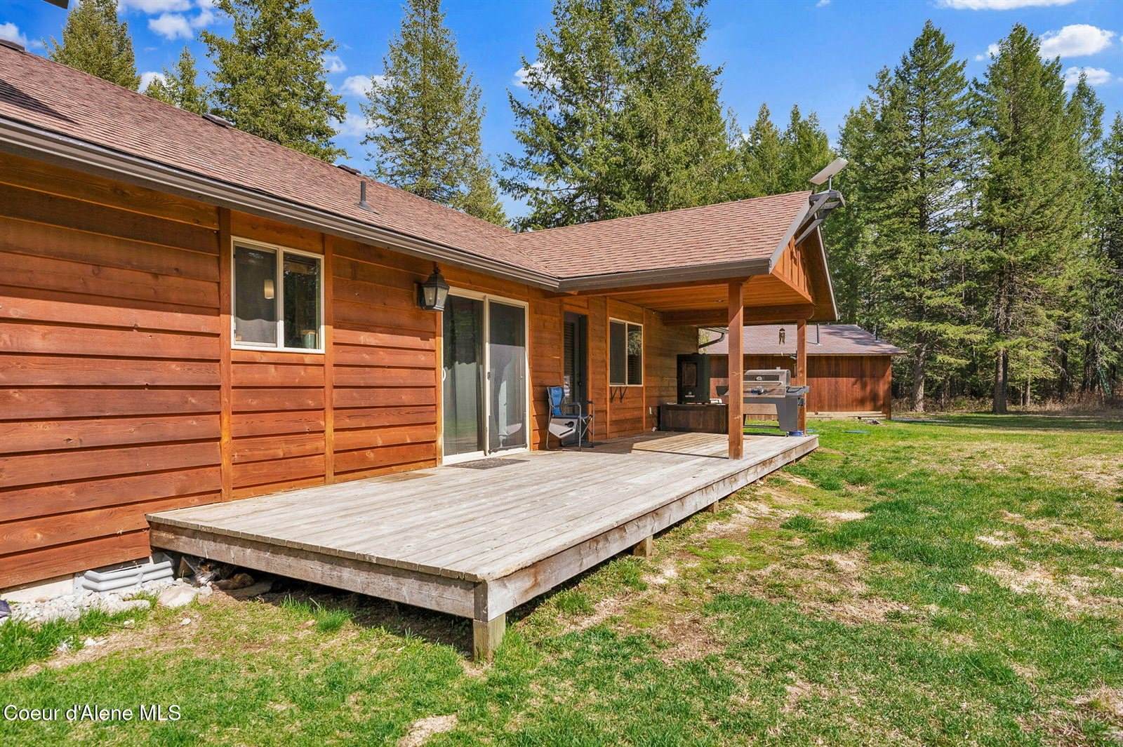 181 East Deer Meadow Ln, Blanchard, ID 83804