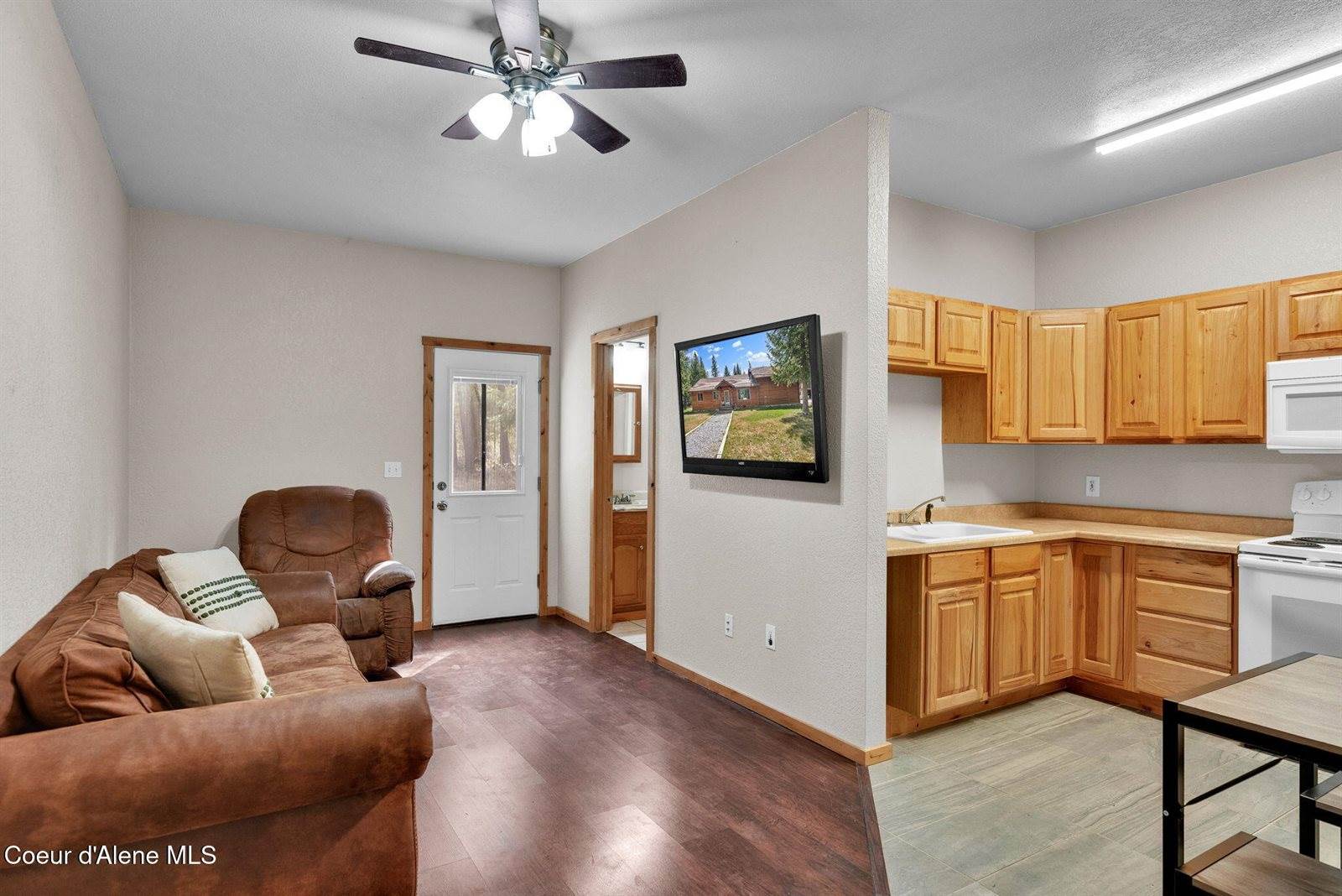 181 East Deer Meadow Ln, Blanchard, ID 83804