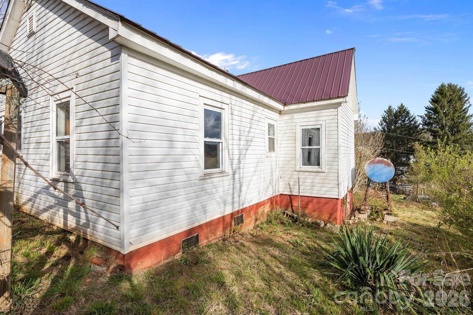 161 Pandora Circle, Canton, NC 28716