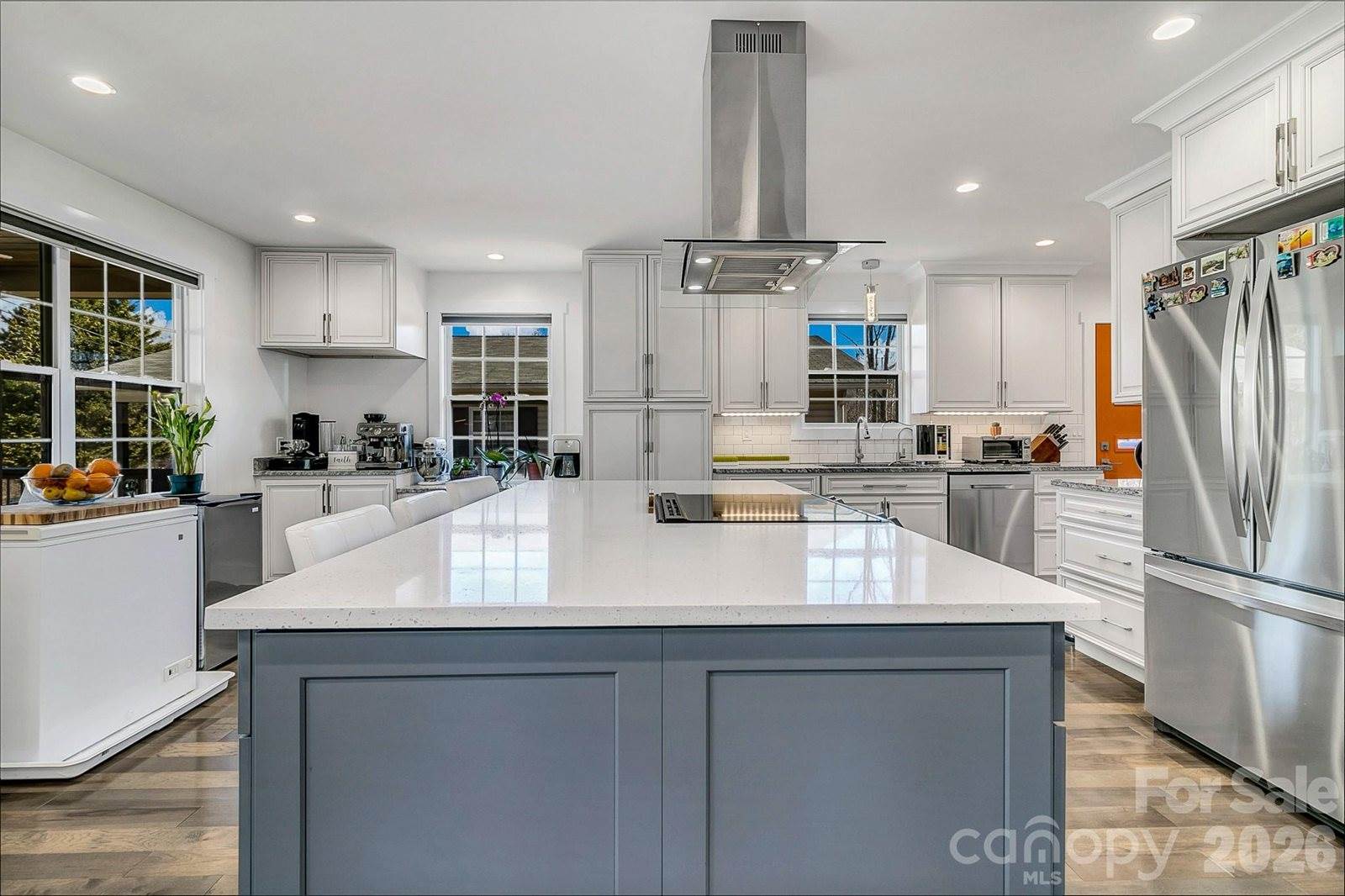 215 East Oakview Road, Asheville, NC 28806