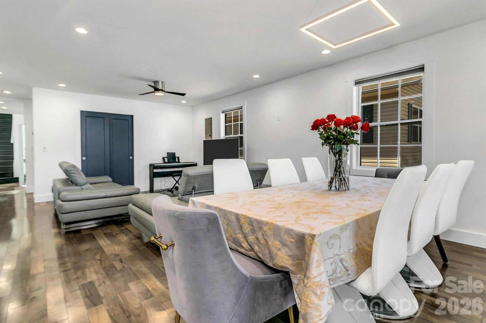 215 East Oakview Road, Asheville, NC 28806