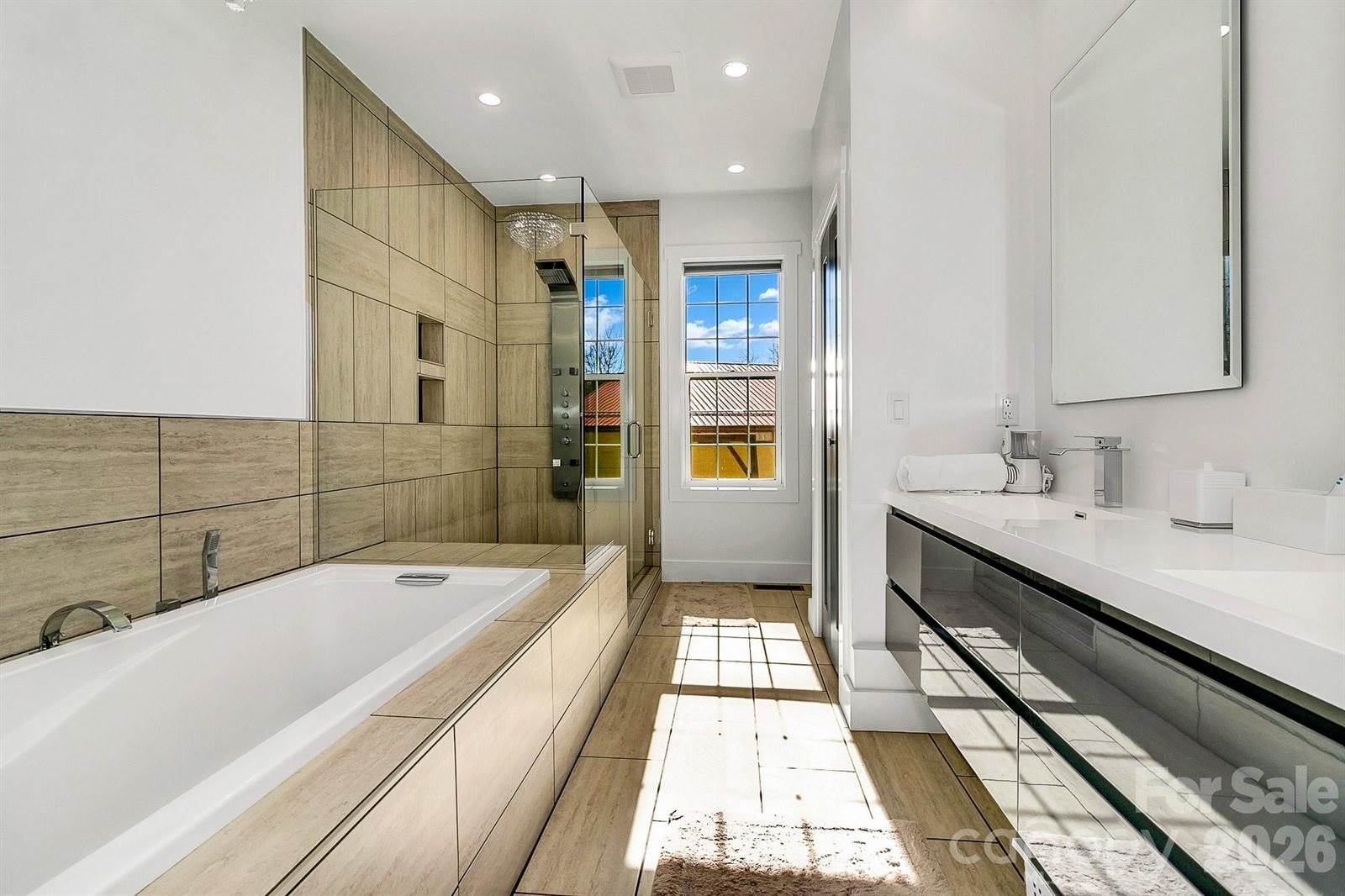 215 East Oakview Road, Asheville, NC 28806