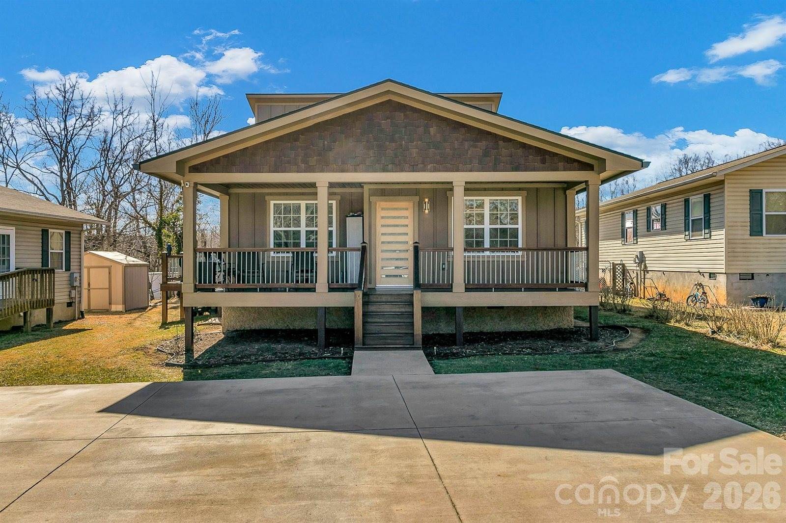 215 East Oakview Road, Asheville, NC 28806