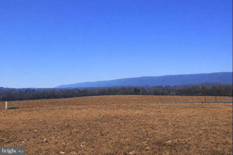 Tannin Way, Dauphin, PA 17018