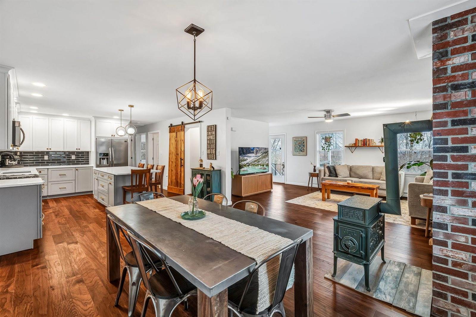 141 Kittredge Road, Bangor, ME 04401