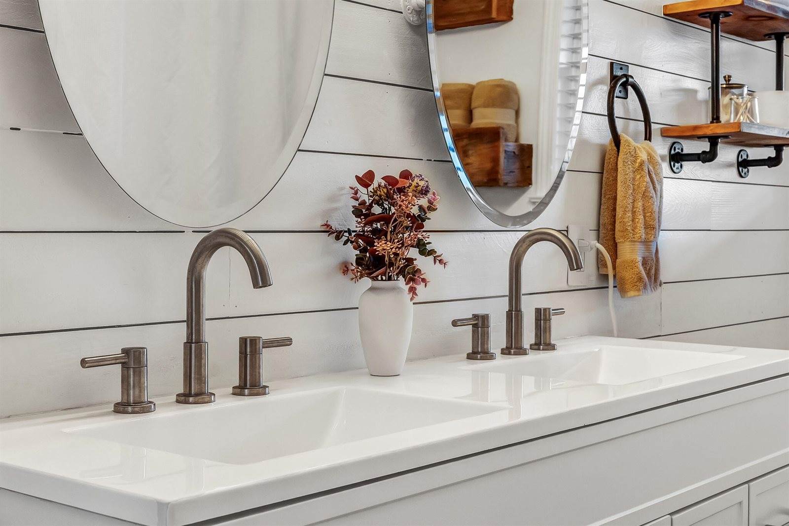 141 Kittredge Road, Bangor, ME 04401