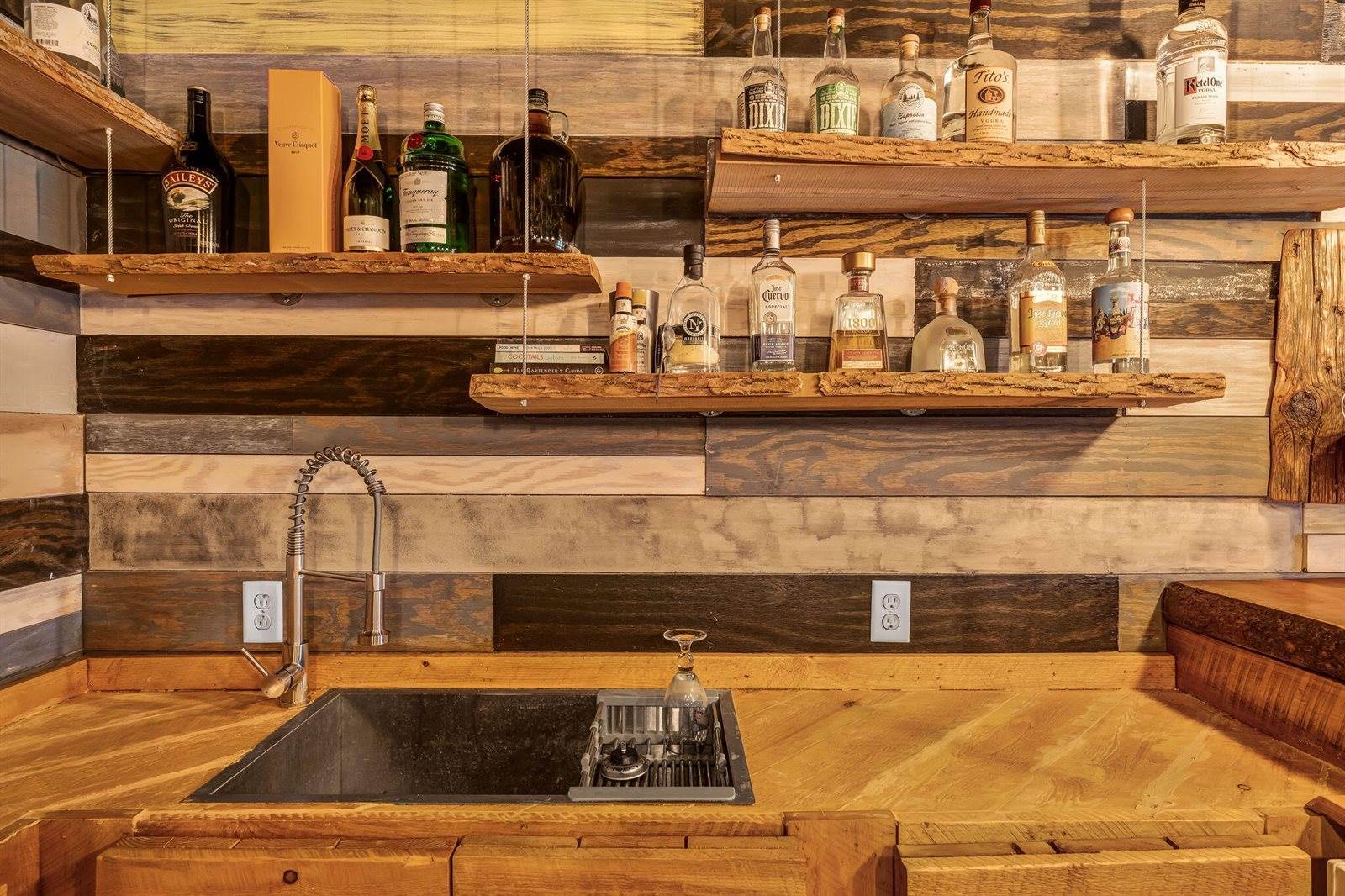 141 Kittredge Road, Bangor, ME 04401