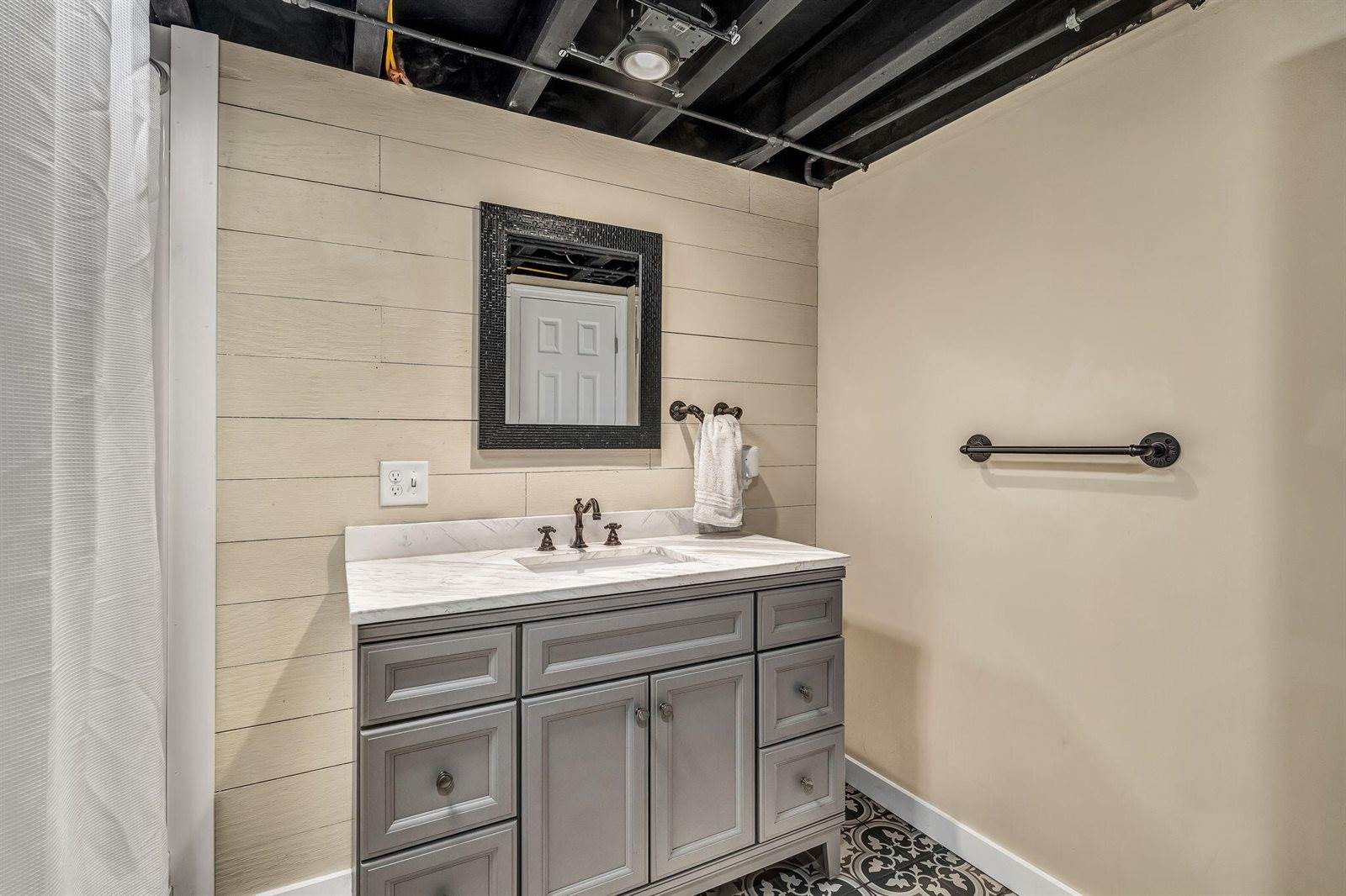 141 Kittredge Road, Bangor, ME 04401