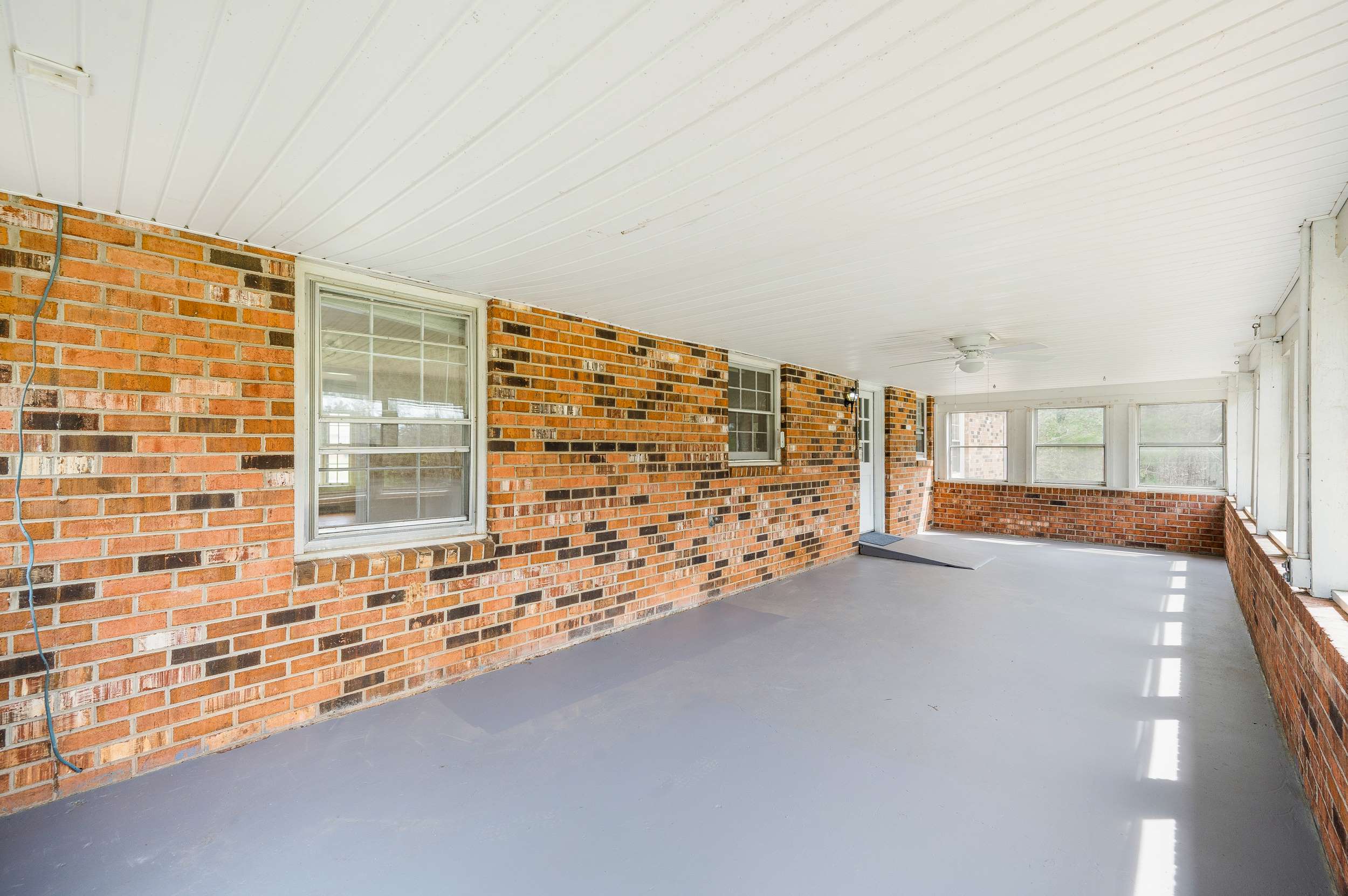 733 Oakville Rd, Appomattox, VA 24522