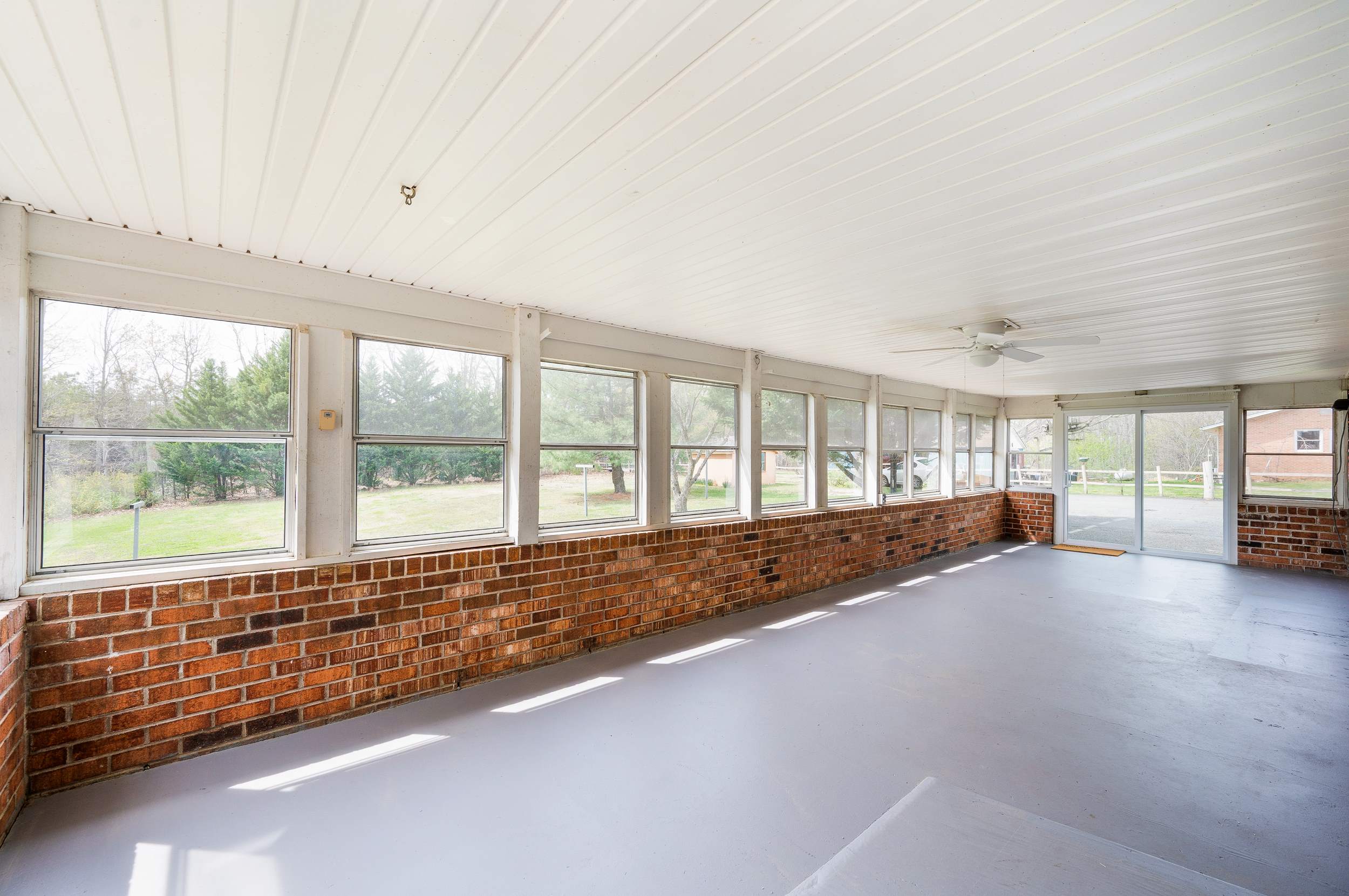 733 Oakville Rd, Appomattox, VA 24522