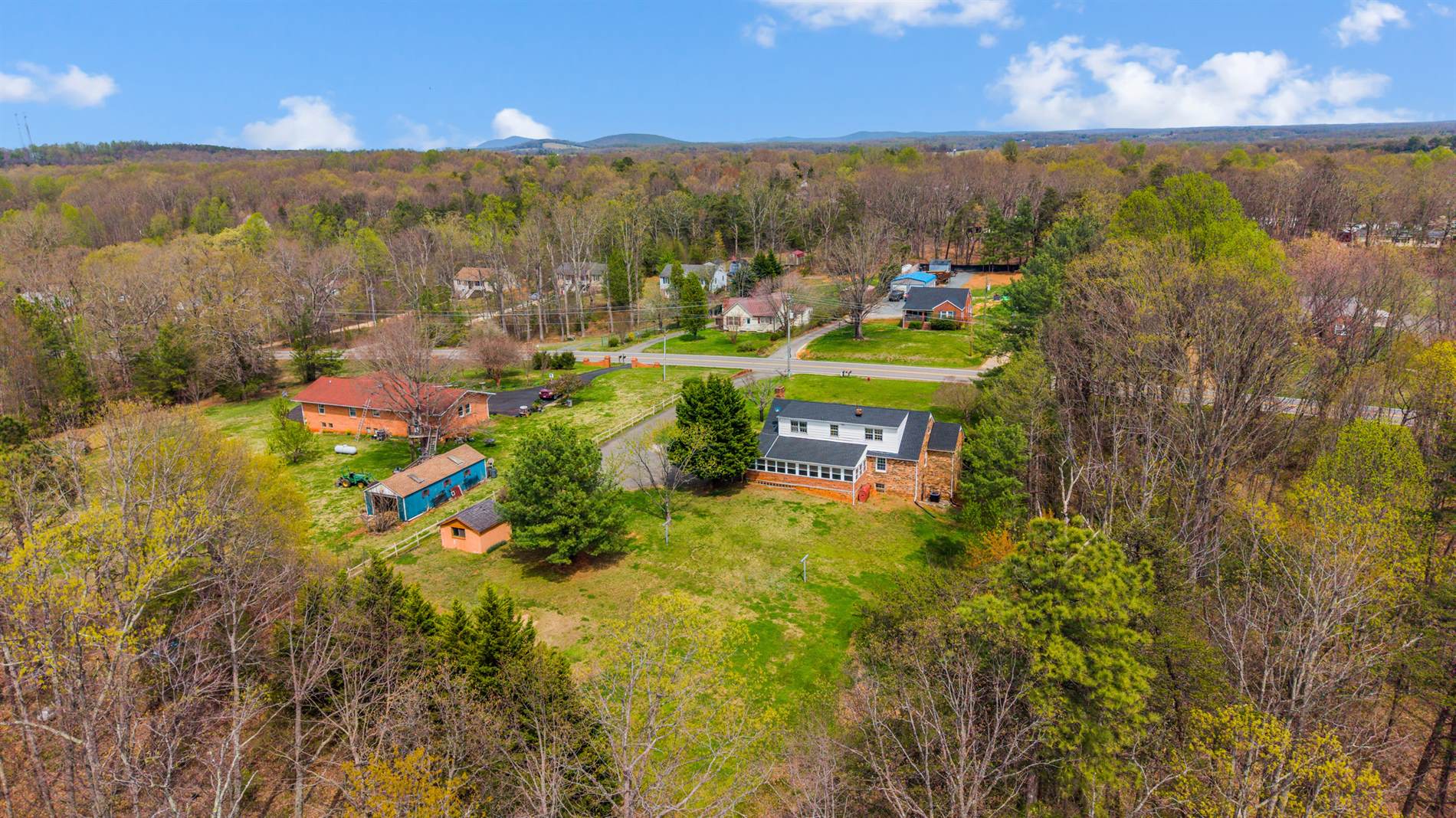 733 Oakville Rd, Appomattox, VA 24522