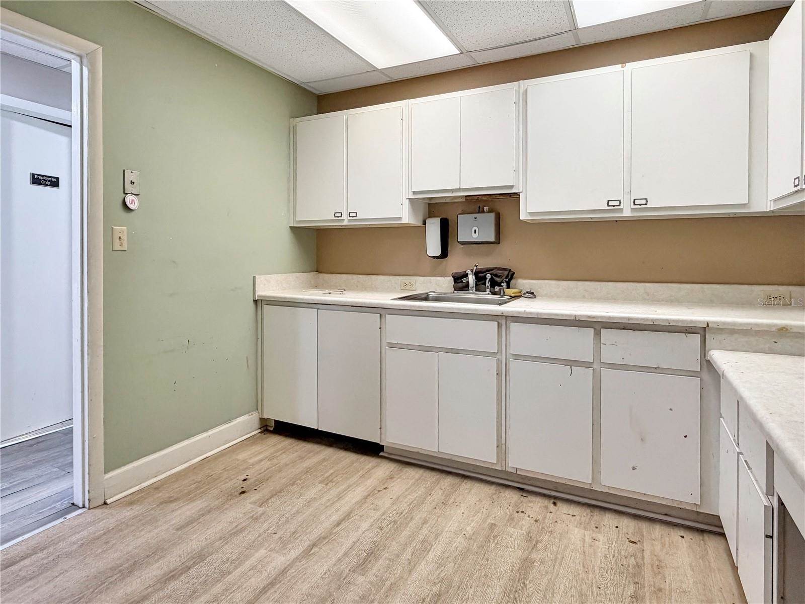 4131 University Boulevard South, Jacksonville, FL 32216