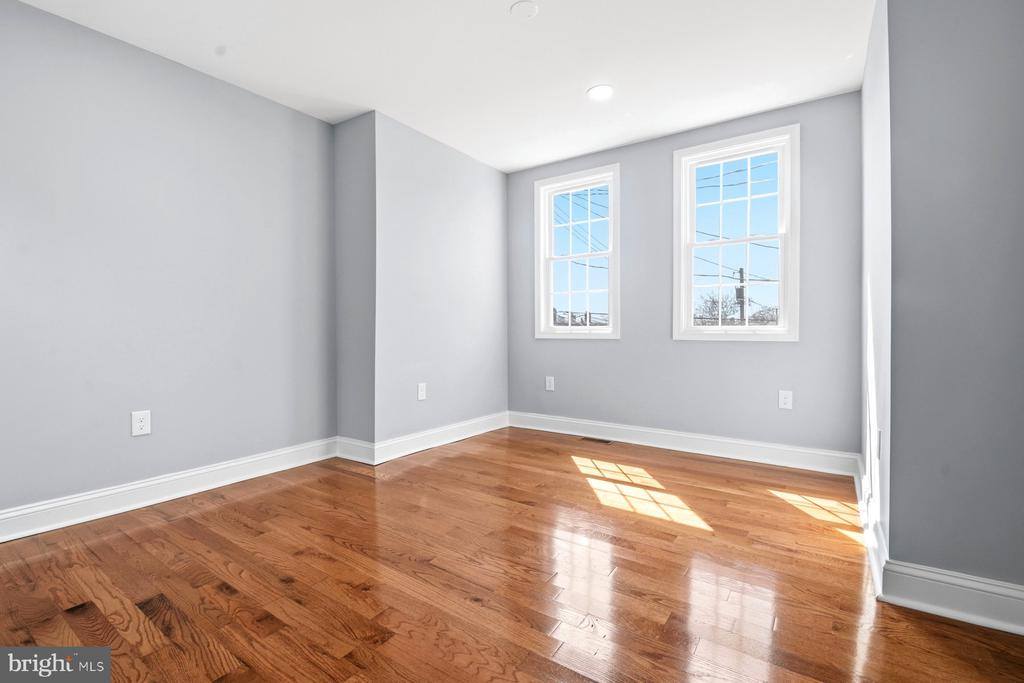 2609 East Madison Street, Baltimore, MD 21205