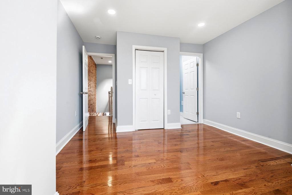 2609 East Madison Street, Baltimore, MD 21205