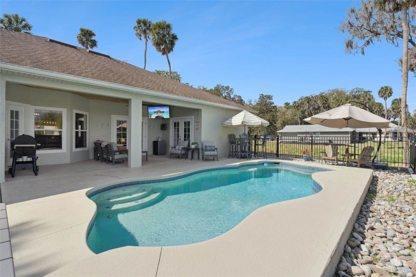 16805 Beauclaire Court, Tavares, FL 32778