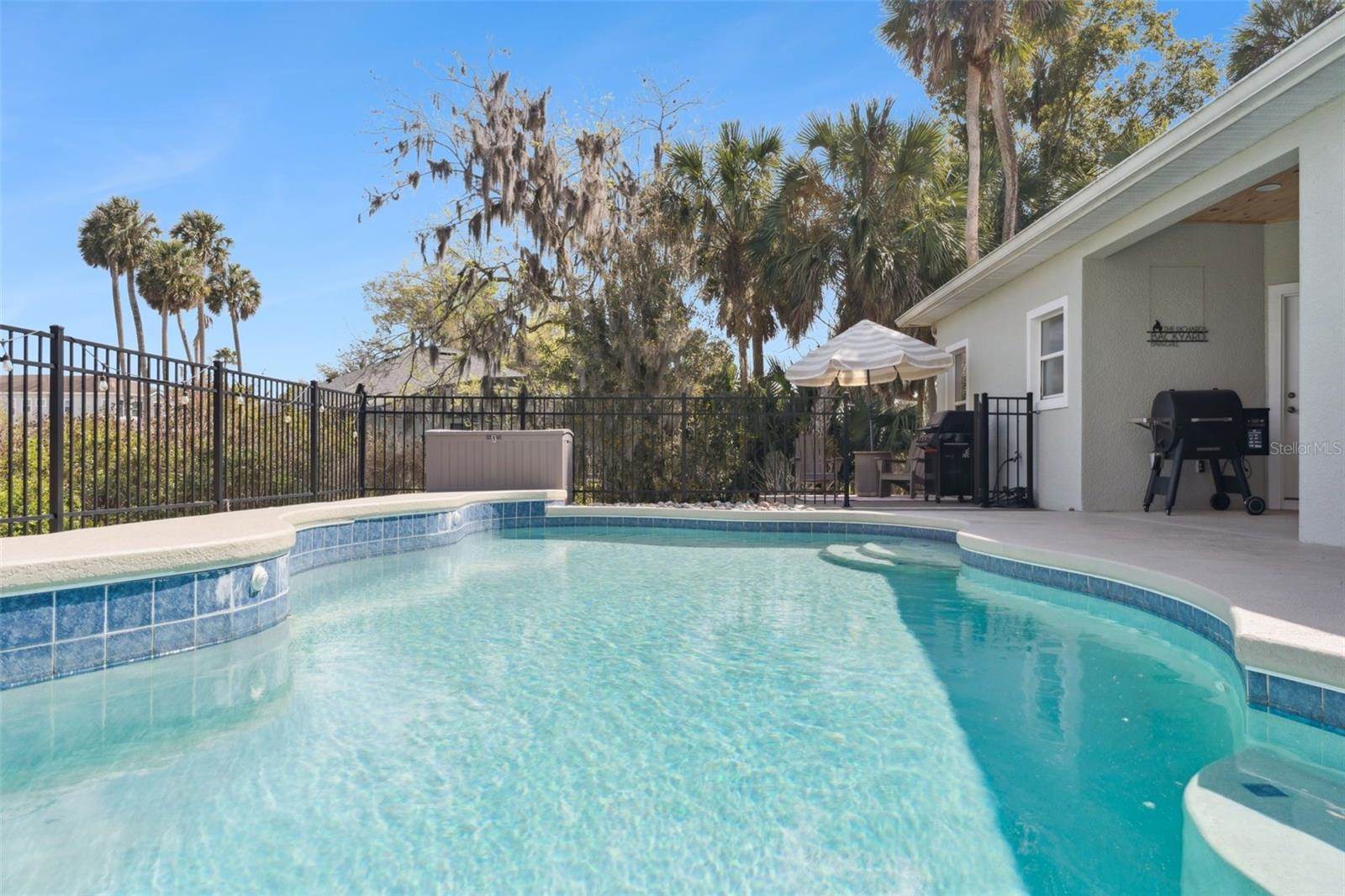 16805 Beauclaire Court, Tavares, FL 32778
