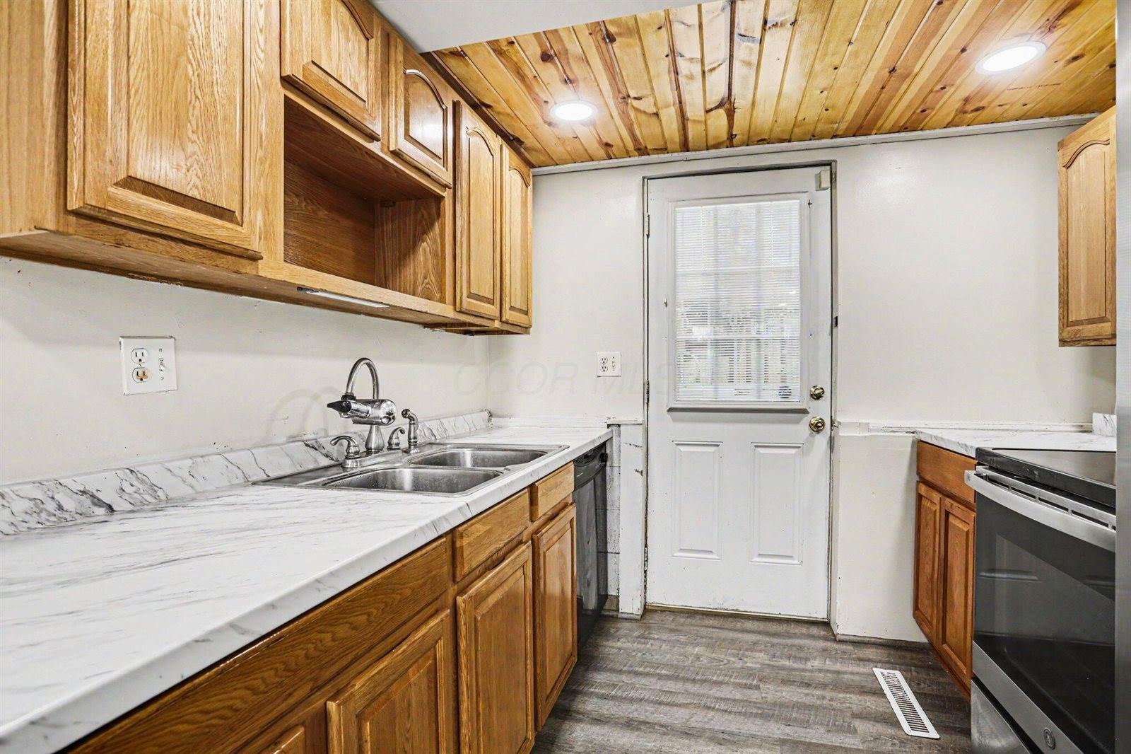 3114 Fairwood Avenue, Columbus, OH 43207