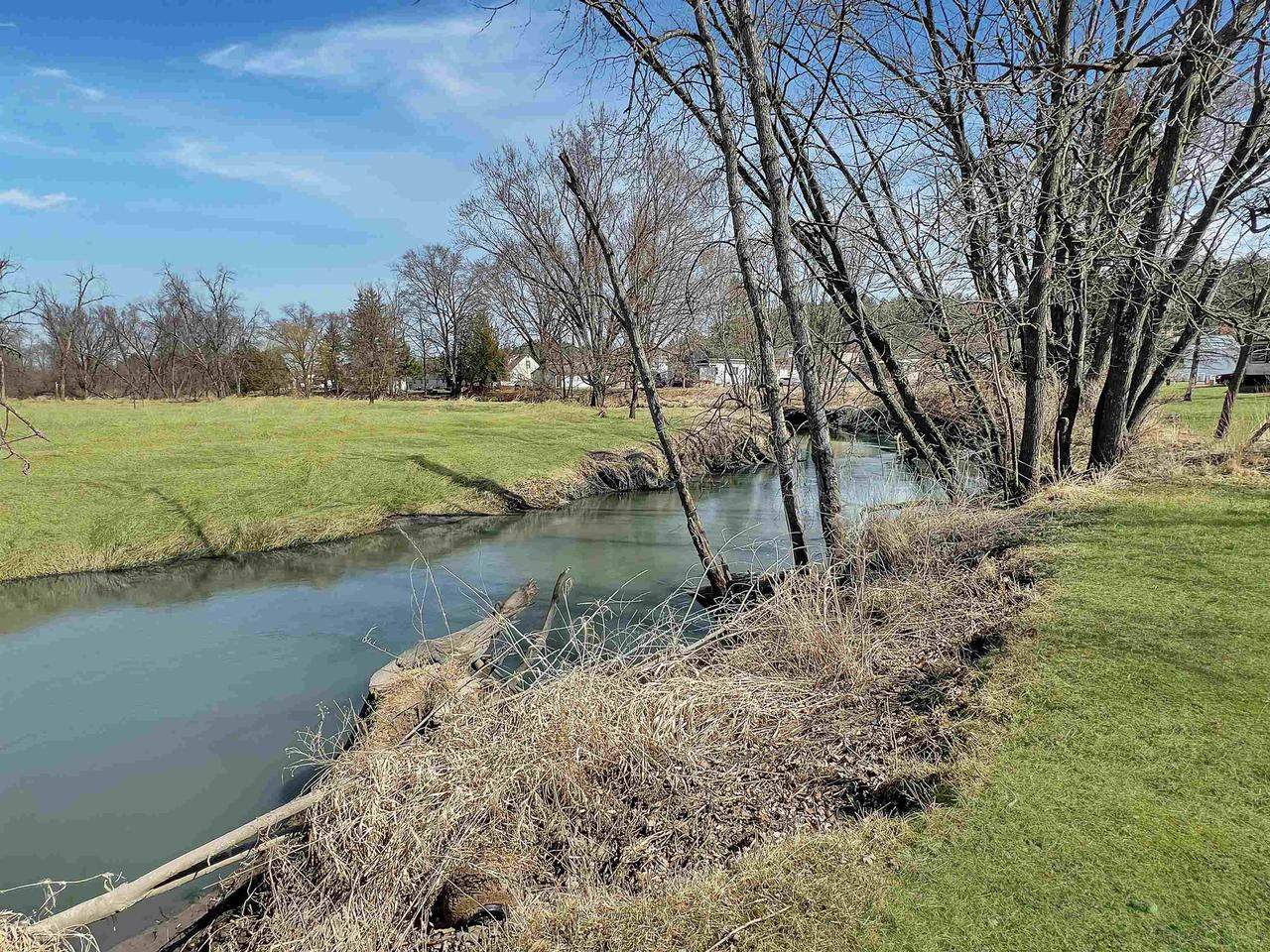 207 West Street, Wonewoc, WI 53968