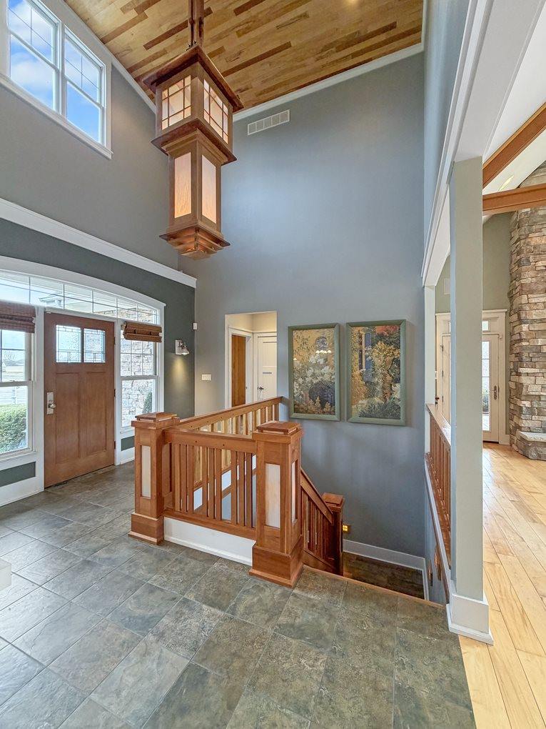 1121 Lawn Place, Freeport, IL 61032