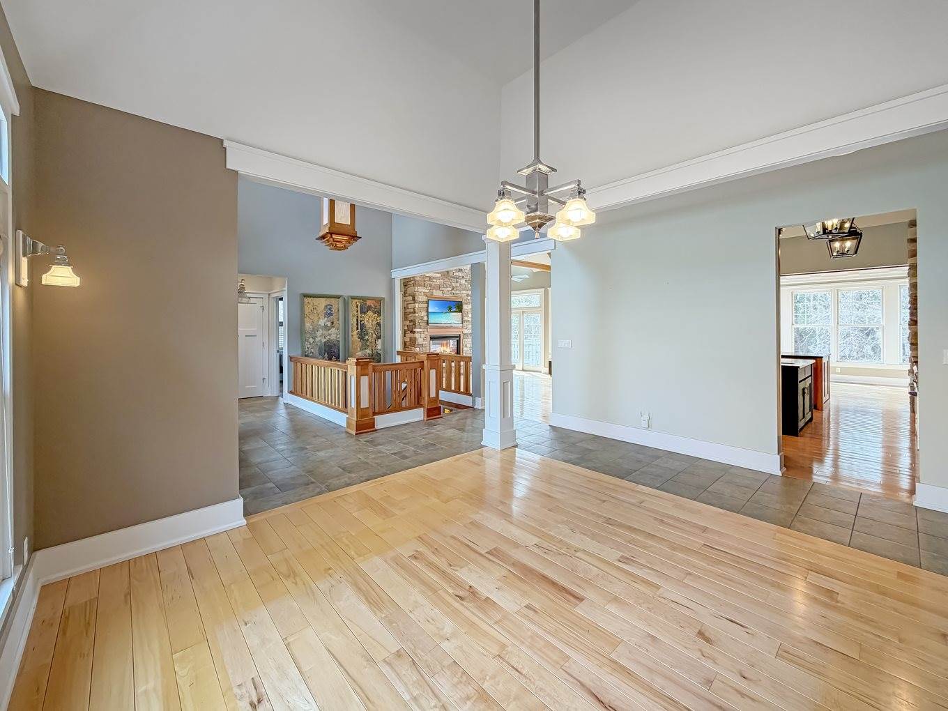 1121 Lawn Place, Freeport, IL 61032