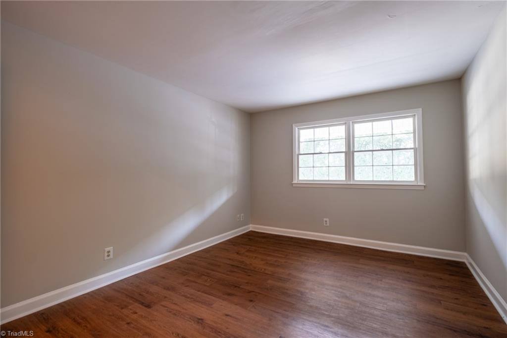 2890 Carriage Drive, Winston-Salem, NC 27106