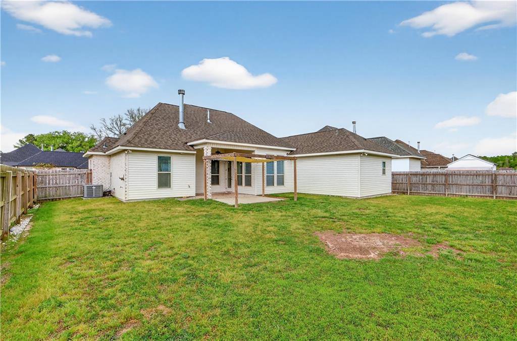 7020 Ring Neck Drive, Madisonville, LA 70447