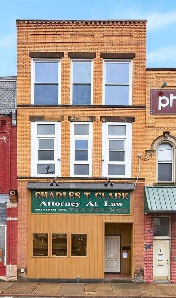 210 East 5th Ave, Tarentum, PA 15084