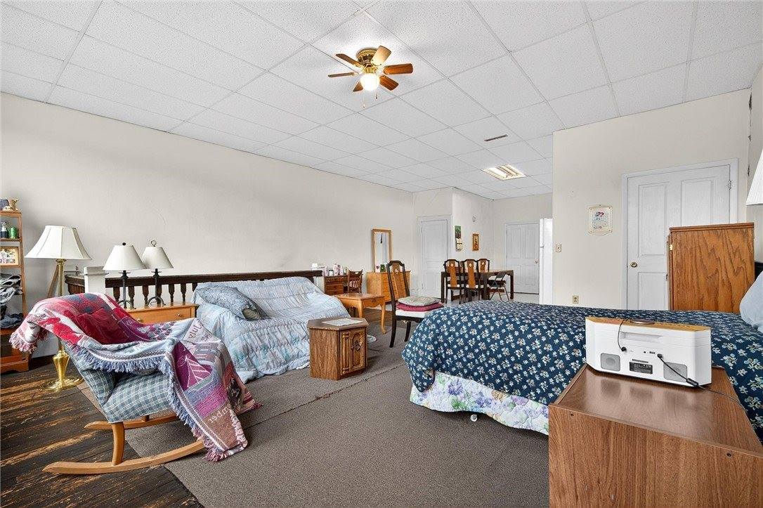 210 East 5th Ave, Tarentum, PA 15084