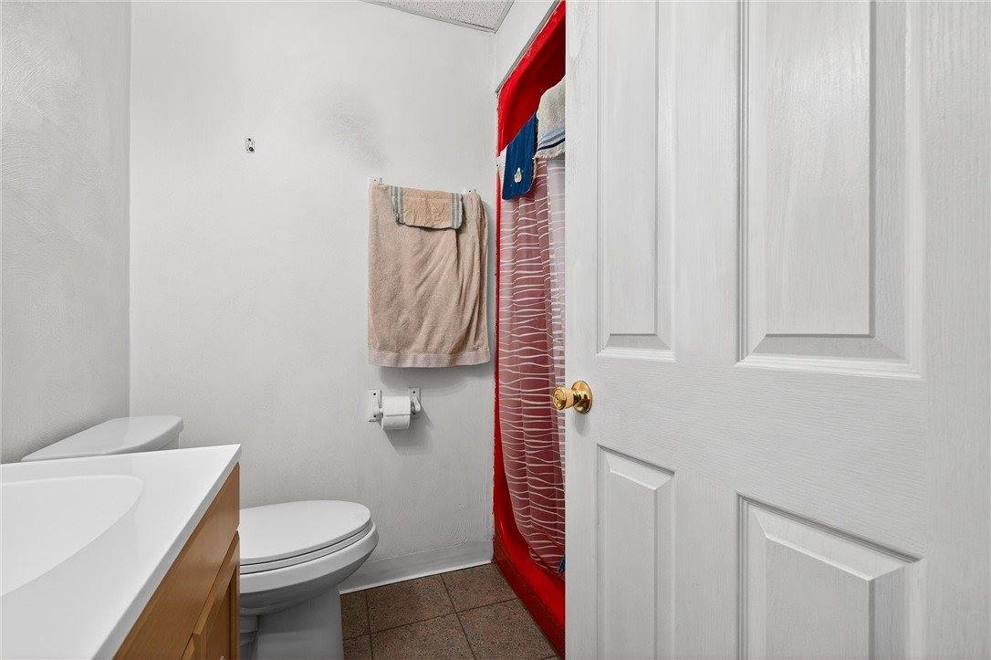 210 East 5th Ave, Tarentum, PA 15084