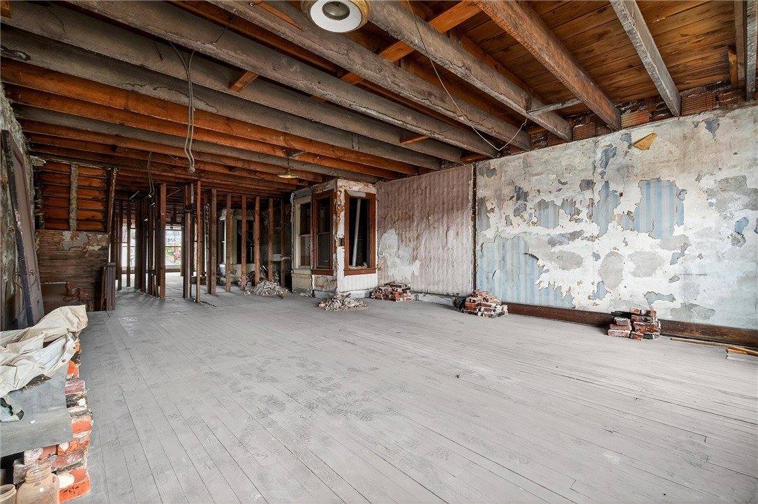 210 East 5th Ave, Tarentum, PA 15084