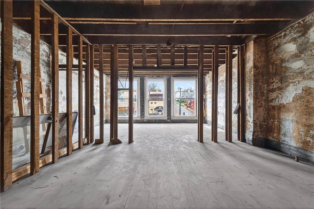 210 East 5th Ave, Tarentum, PA 15084