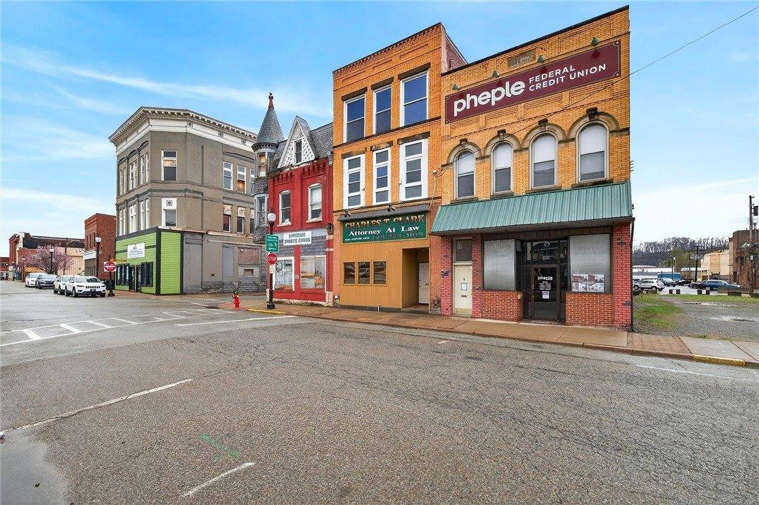 210 East 5th Ave, Tarentum, PA 15084