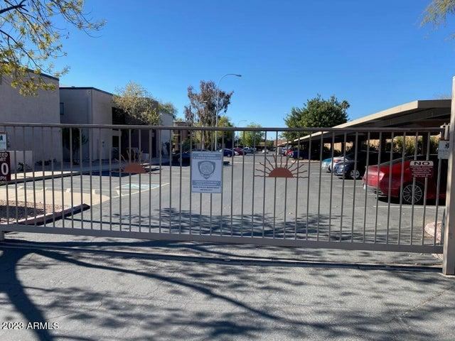 1340 North Recker Road, #335, Mesa, AZ 85205