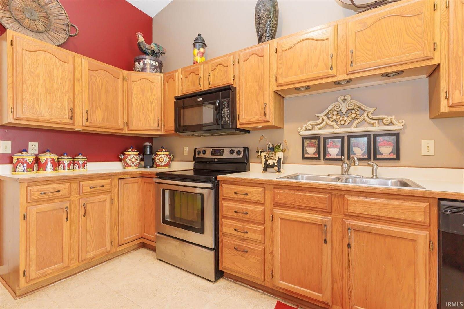 3911 N Lakeside Drive, Muncie, IN 47304
