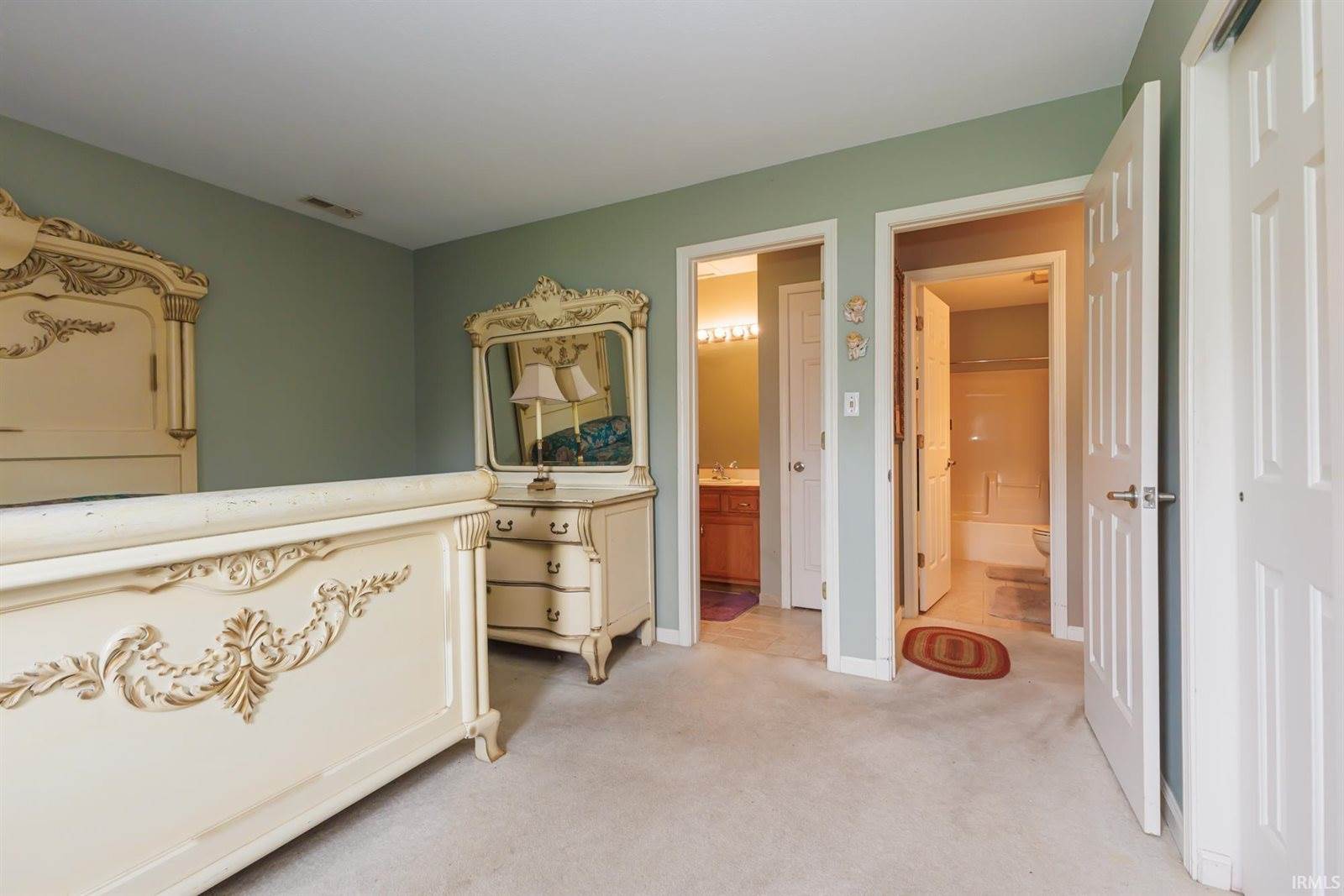 3911 N Lakeside Drive, Muncie, IN 47304