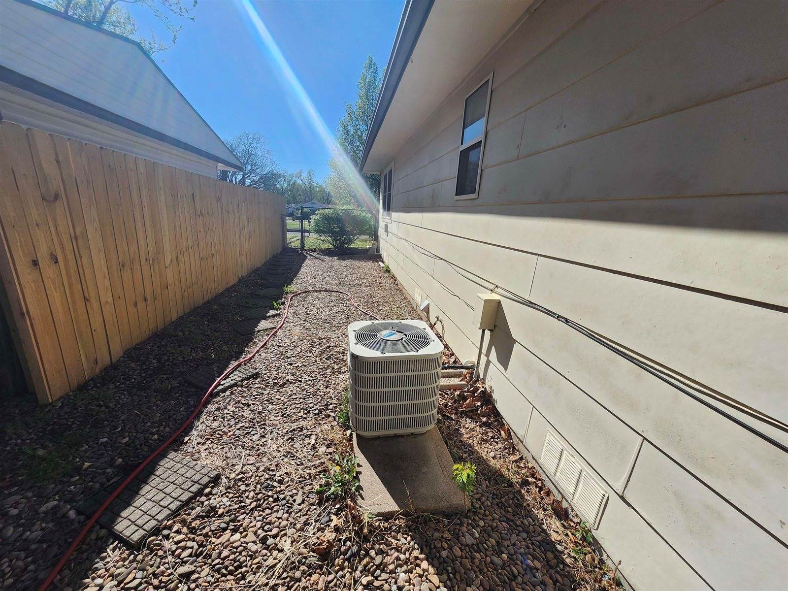 6452 North Hydraulic Ave, Park City, KS 67219