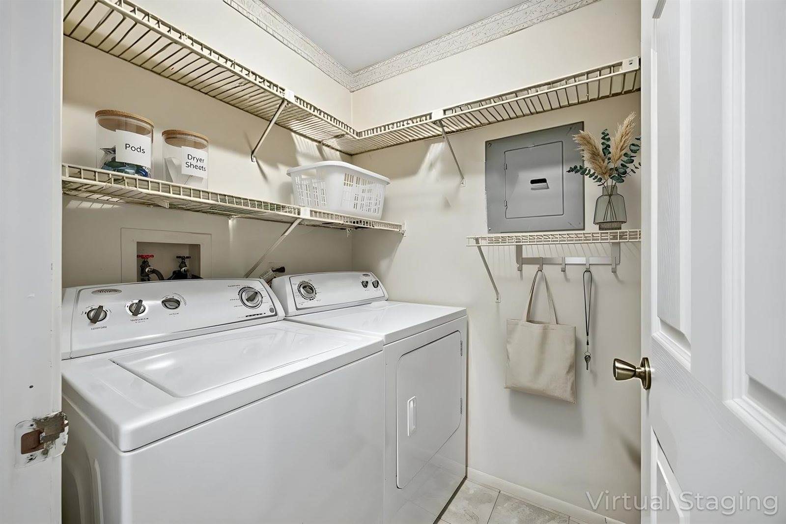 132 Wolcott Court, #M1, Schaumburg, IL 60193