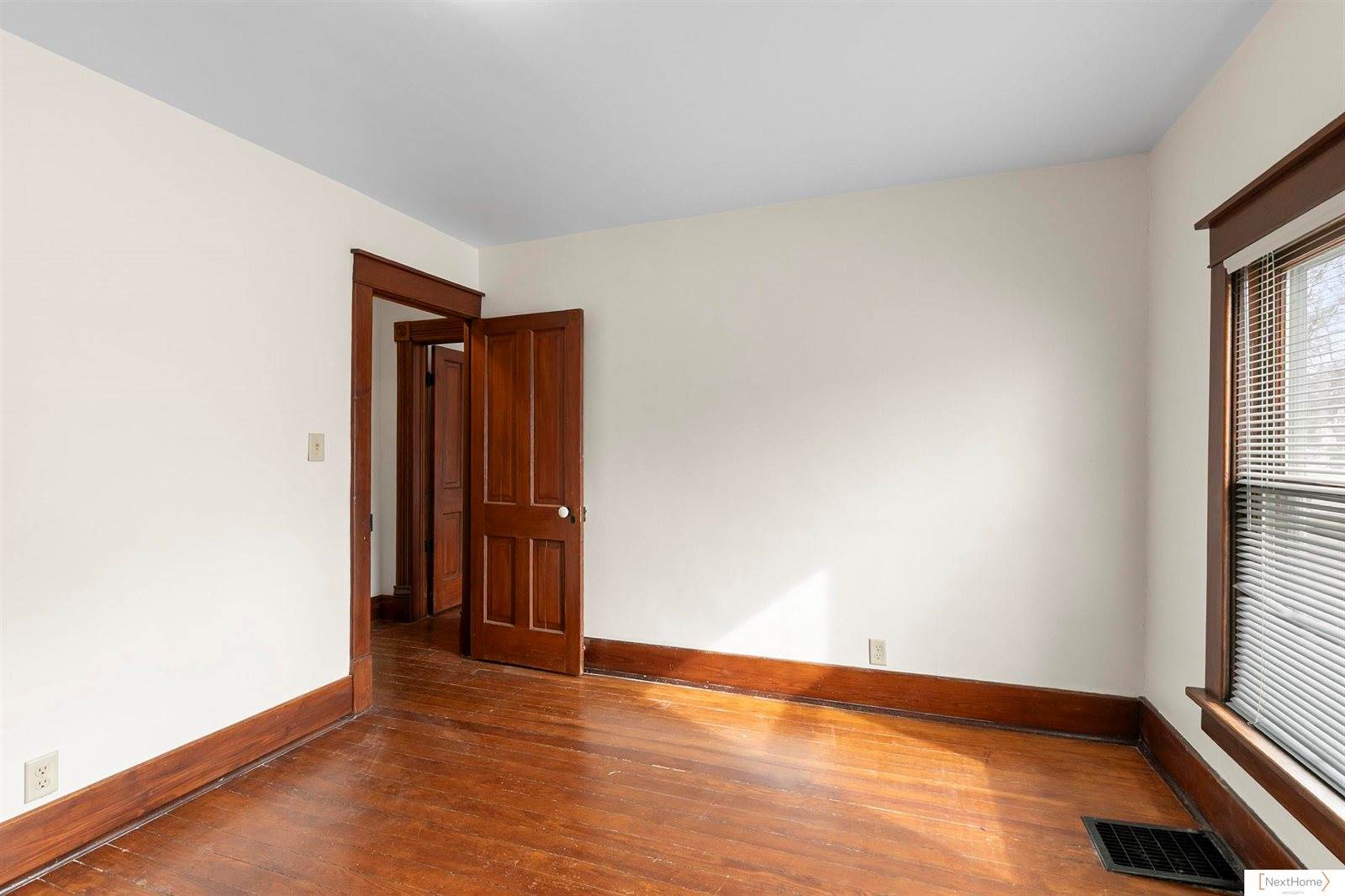 4418 Saint Paul Avenue, Lincoln, NE 68504