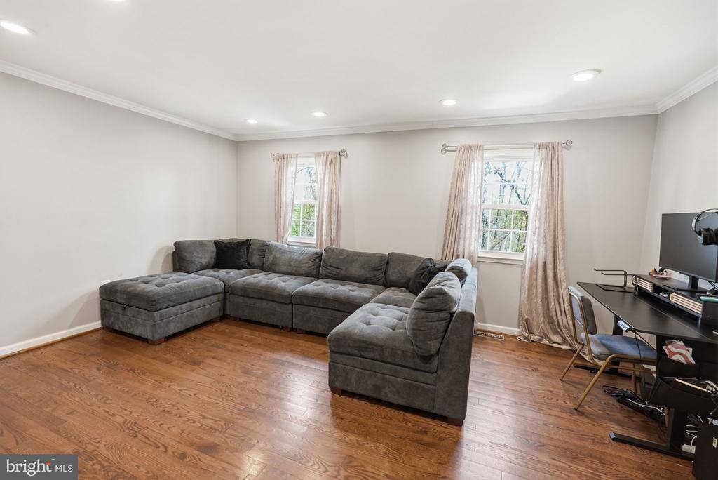14835 Emberdale Drive, Woodbridge, VA 22193