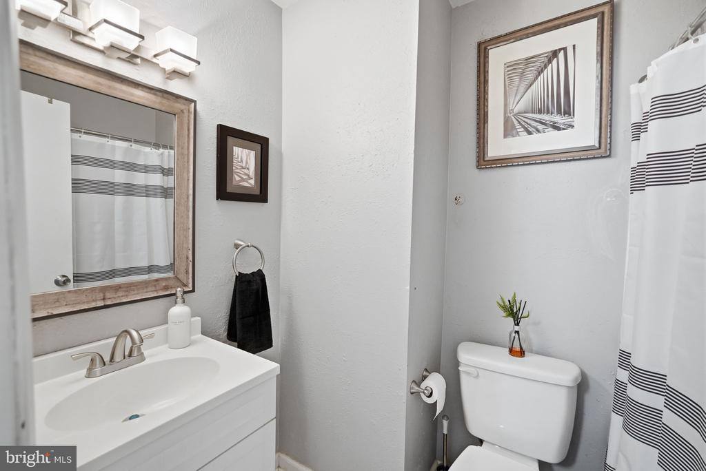 14835 Emberdale Drive, Woodbridge, VA 22193