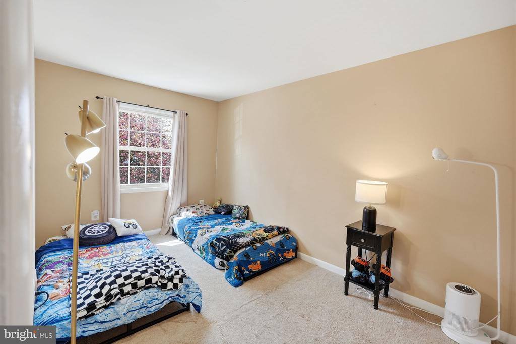14835 Emberdale Drive, Woodbridge, VA 22193