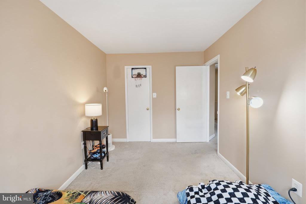 14835 Emberdale Drive, Woodbridge, VA 22193