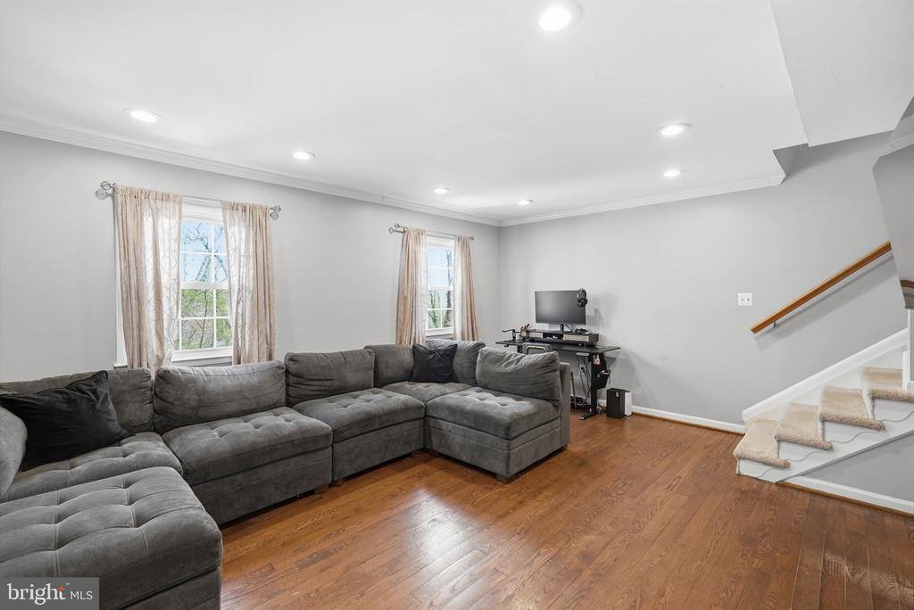 14835 Emberdale Drive, Woodbridge, VA 22193