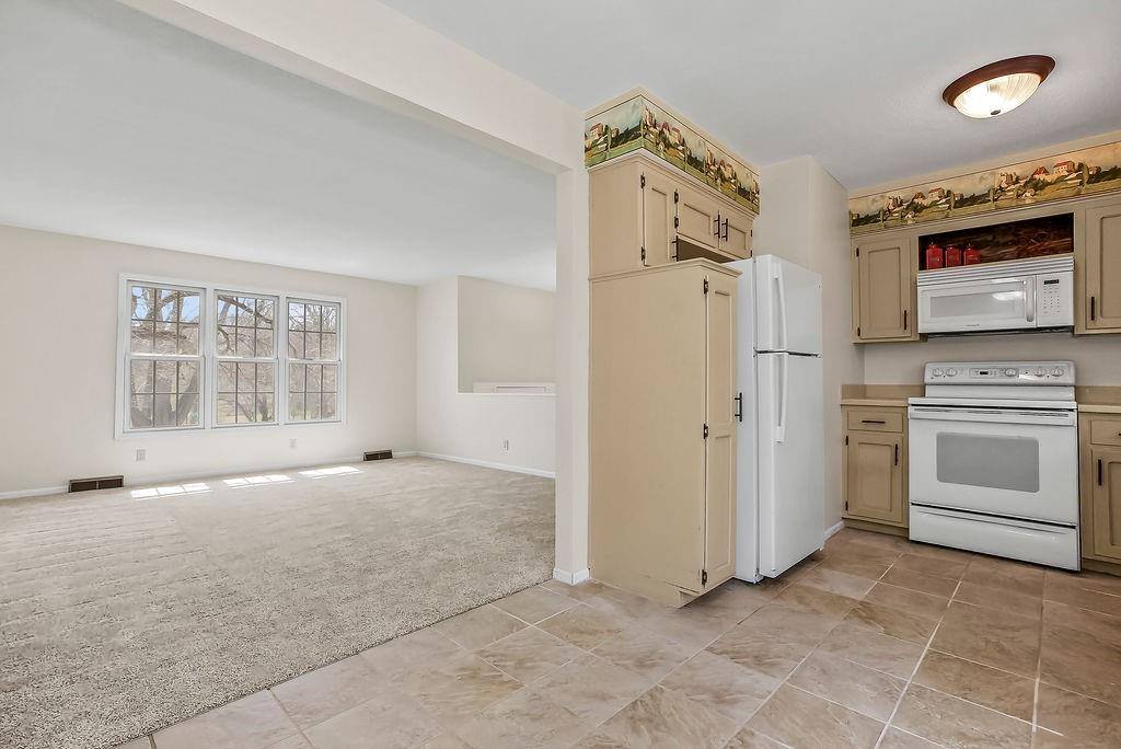 10530 West 59th Terrace, Shawnee, KS 66203