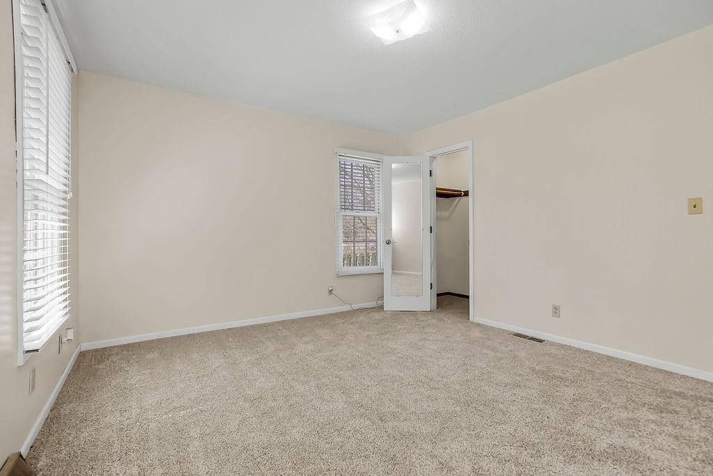 10530 West 59th Terrace, Shawnee, KS 66203