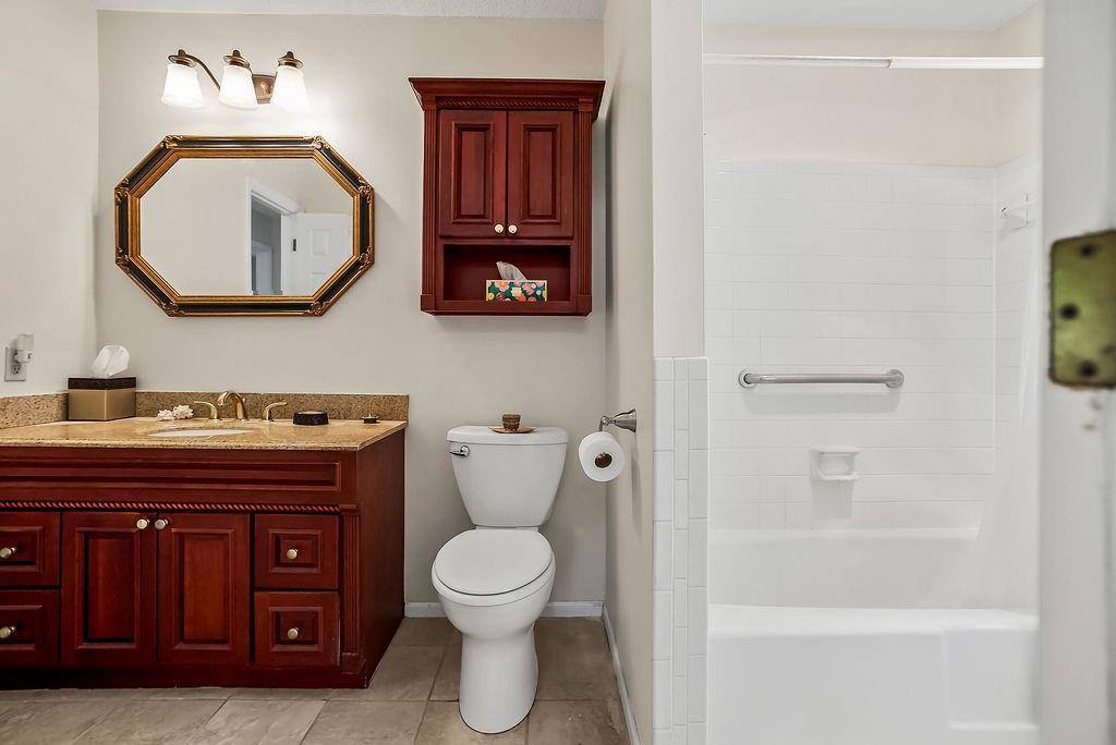 10530 West 59th Terrace, Shawnee, KS 66203