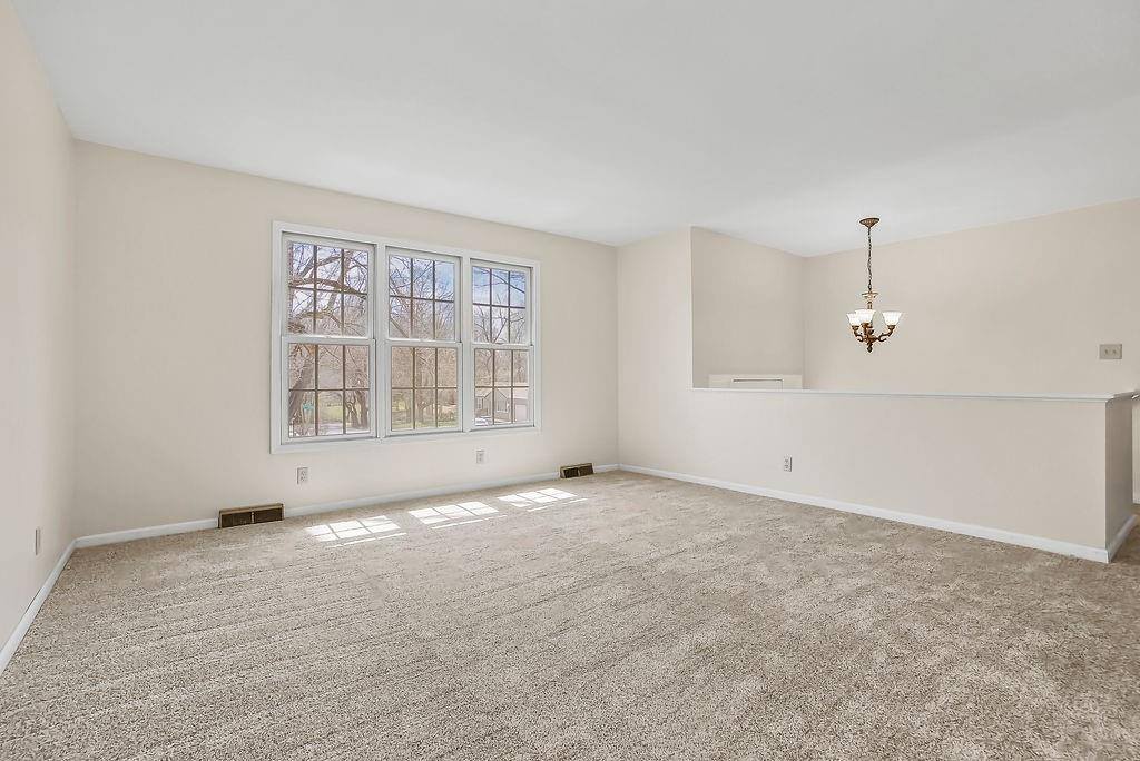 10530 West 59th Terrace, Shawnee, KS 66203