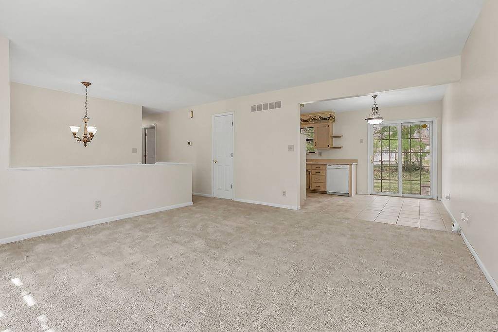 10530 West 59th Terrace, Shawnee, KS 66203